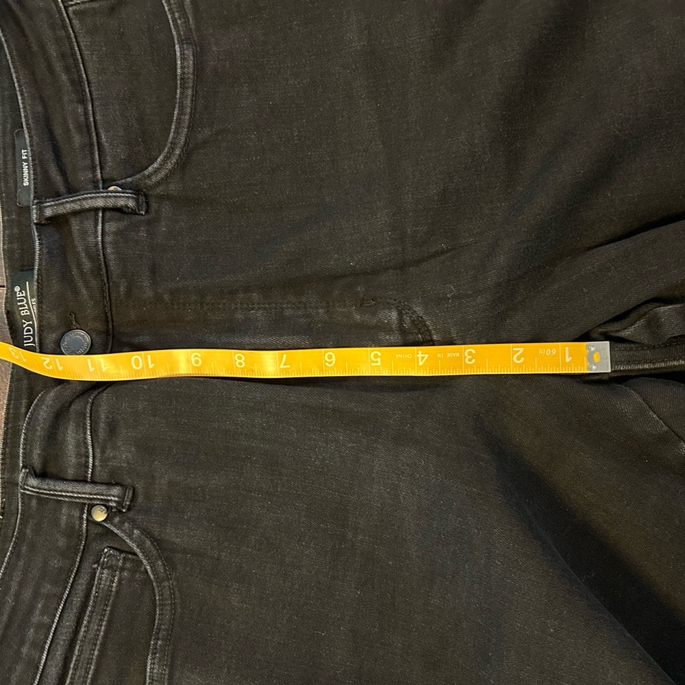 Judy Blue Dark Black Wash Tummy Control Skinny Jeans - Picture 6 of 7